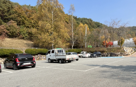 구상나무 모롱잇길 주차장
